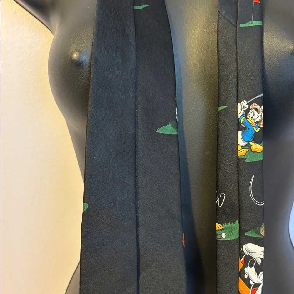 Mickey Unlimited Vintage Mickey Goofy Pluto Donald Golfing Necktie Tie